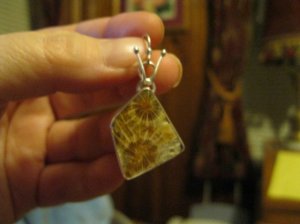 blurry_earring.jpg
