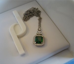 LM_tsav_necklace.jpg