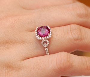 Babyblue003 Umbalite Garnet.jpg
