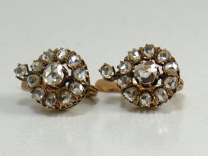 rosecutearring.jpg rosecutearring.jpg