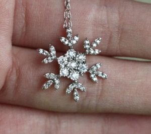 snowflake pendant.JPG