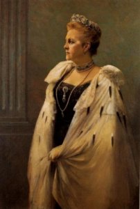 Queen Olga of Greece wearing Ruby paurure.jpg