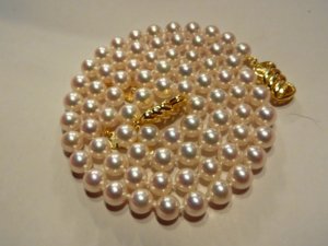 American Pearl AA 7x75mm (necklace and bracelet).JPG