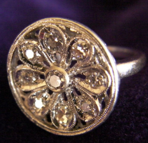 vintage flower ring2.png