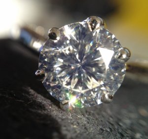 diamondwhitelight.jpg