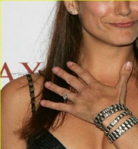 kate-walsh-engagement-ring-01.jpg.JPG