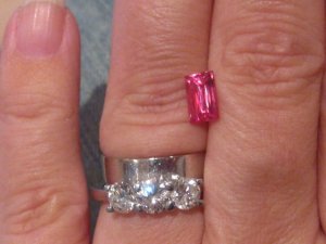 Spinel Mahenge 1.35ct incandescent 3.JPG