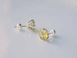 A's sister's lemon quartz 8mm earrings.jpg