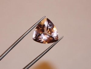 Morganite_trillion_before.JPG