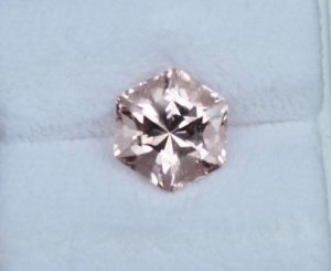 Morganite_hexagon_after.JPG