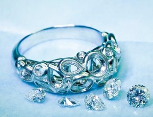 Setting with unset diamonds 1b.jpg