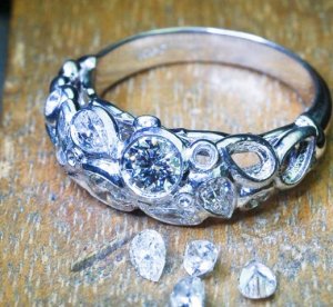 Setting with some diamonds front 1b.jpg