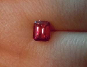 red spinel cushion.JPG