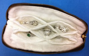 jewelry pouch1s.jpg