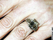 story.ring.closeup.ap1.jpg