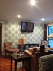 sportsbarlivingroom.JPG