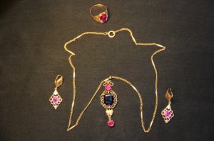 Jewelryset.jpg