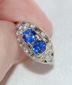 kiz-sapphirering2.jpg