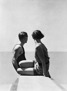 Hoyningen-Huene_1930_lr.jpg