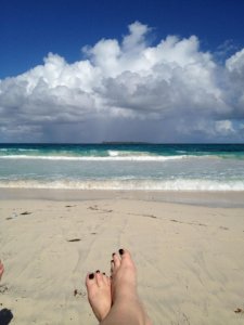 decobeachfeet.jpg