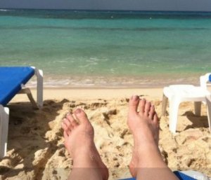 feet1.jpg