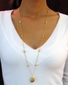 goldnecklace3.jpg