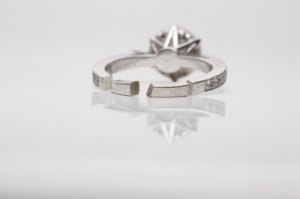 brokenengagementring1.jpg