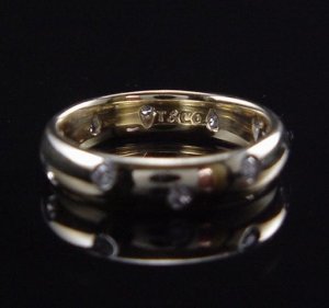 tiffanydiamondband1.jpg tiffanydiamondband1.jpg