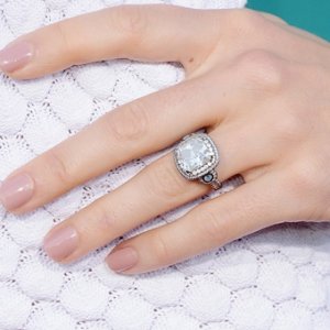 celebrity-engagement-rings-002.jpg