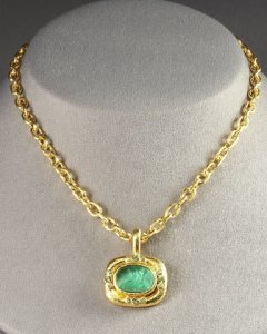 elizlockeorviettonecklace.jpg
