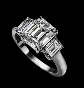 emerald_cut_ring_tilt_2.jpg