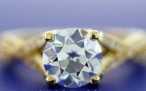 tacori_2565rd7w_with_127ct__gsi2_avr_front__2_.jpg