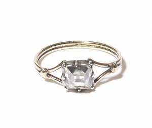tablecutdiamond_ring2.jpg