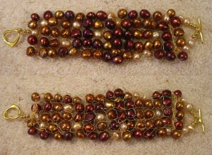 pearl_knitted_bracelet_montage.jpg