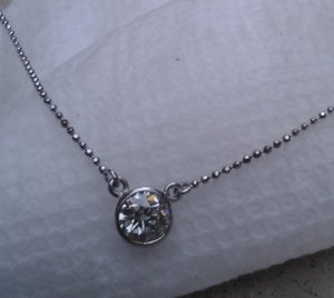 pendant_on_0.jpg