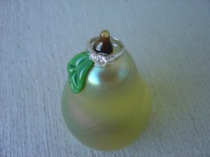 pear_angle_3_stone.jpg
