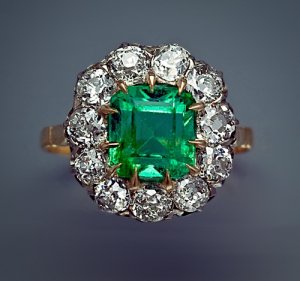 antique_emerald_ring.jpg