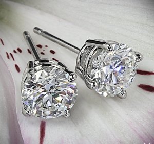 platinum-4-prong-diamond-earrings-by-whiteflash-33721_0.jpg