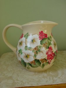 pitcher_red_fl.jpg