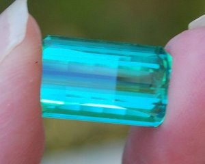 21-75ct-congo-neon-green-blue-torum-vvs-ec0012.jpg
