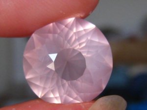rose_quartz_2.jpg