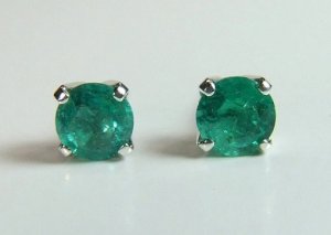 emerald_studs_2.jpg