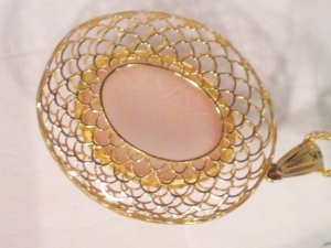 backofrosependant.jpg