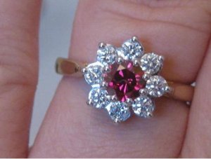 diamond_red_pink_on_0.jpg