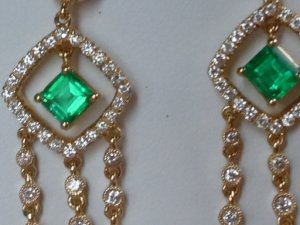 1-11-13_emerald_earrings_2.jpg