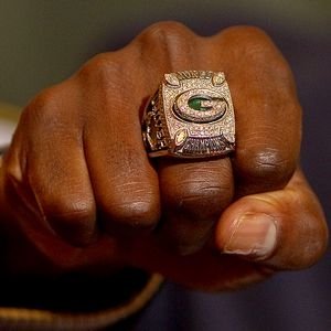 green-bay-packers-super-bowl-ring.jpg