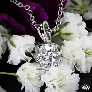 6-prong-diamond-pendant-in-platinum-for-whiteflash_34535_g.jpg