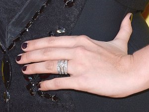 rby-hilary-scott-engagement-ring-lgn.jpg