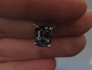 gray_spinel_necklace.jpg