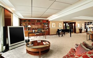 royal-penthouse-suite-hotel-president-wilson.jpg